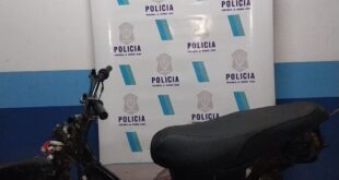 POLICÍA DE EMPALME RECUPERÓ MOTO CON PEDIDO DE SECUESTRO EN NAVARRO