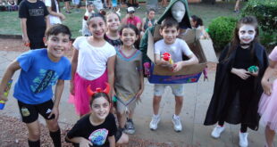 CENTENARES DE NIÑOS Y ADOLESCENTES FESTEJARON HALLOWEEN EN LA PLAZA 1810 (VER FOTOS)