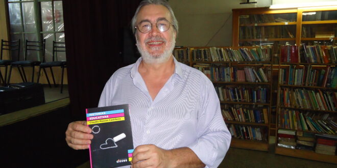 EL ESCRITOR CLAUDIO MASSON CASTIÑEIRA PRESENTÓ SU PRIMER LIBRO, “HISTORIAS EDUCATIVAS”, EN LA BIBLIOTECA SARMIENTO