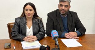 PROYECTO DE LOS CANDIDATOS RADICALES: PEDIDO PARA QUE LOS CONCEJALES MARQUEN TARJETA Y PARA QUE LOS FUNCIONARIOS MUNICIPALES SE BAJEN EL SUELDO