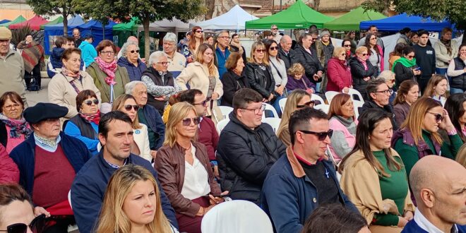 ACTO POR EL DÍA DE LA INDEPENDENCIA Y 14° FIESTA DEL LOCRO POPULAR EN LA AVENIDA ALEM