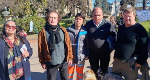 ASAMBLEA ABIERTA EN LA PLAZA 1810 CONTRA LA PRIVATIZACIÓN DEL FERROCARRIL: FUE ORGANIZADA POR SALVEMOS AL TREN Y LA UNIÓN DE TRABAJADORES DE LOBOS