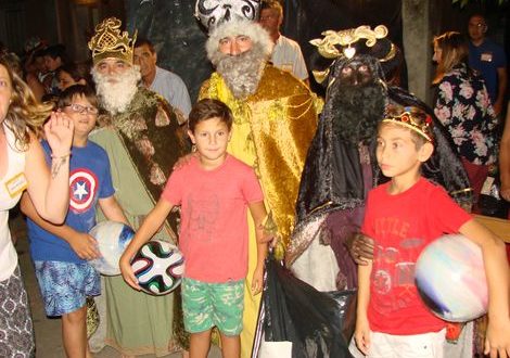 Una tradición que se renueva: La llegada de los Reyes Magos trajo ...