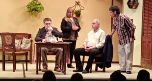 TEATRO: GUILLERMO DINOMO Y SU ELENCO ESTRENARON “HASTA EL VELORIO QUE VIENE”, A SALA LLENA EN LA BIBLIOTECA SARMIENTO