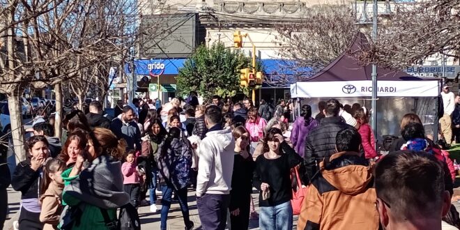 LA FIESTA DEL DÍA DEL NIÑO EN LA PLAZA 1810 TUVO RÉCORD DE PARTICIPANTES DURANTE LA TARDE DEL DOMINGO: LAS MEJORES FOTOS
