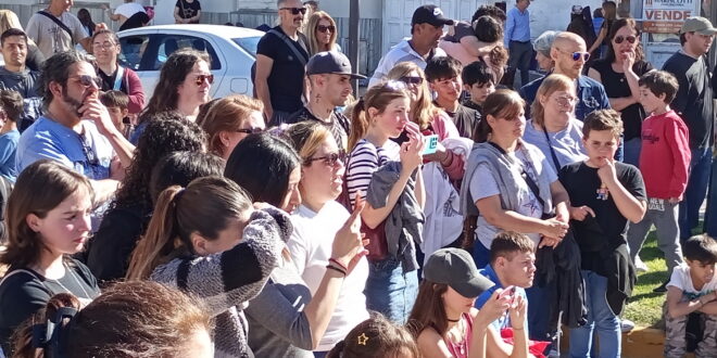SE REALIZÓ LA 12° EDICIÓN DE LA «AVENIDA DE LAS ARTES», CON UNA GRAN RESPUESTA DE PÚBLICO Y MÁS DE 70 ARTISTAS PLÁSTICOS