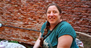 ENTREVISTA CON VERÓNICA ZUGASTI, ACTRIZ Y DIRECTORA LOBENSE: UNA CHARLA A FONDO SOBRE SU NUEVA OBRA “PETACAZO”, QUE SE PRESENTARÁ EN EL TEATRO PARROQUIAL ESTE FIN DE SEMANA