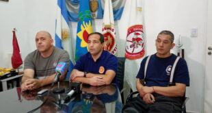 CONFERENCIA DE PRENSA: BOMBEROS VOLUNTARIOS PIDEN CREAR CONCIENCIA ANTE LOS FALSOS LLAMADOS POR AMENAZAS DE BOMBA EN ESCUELAS DE LOBOS