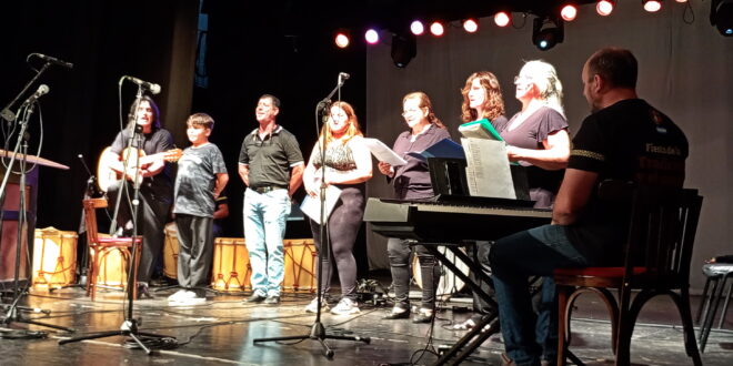 EXCELENTE MUESTRA ANUAL DE TALLERES MUNICIPALES: HUBO PROPUESTAS PARA TODOS LOS GUSTOS Y EDADES EN ESTE CICLO 2025