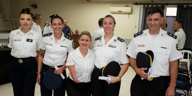 SE REALIZÓ EN LOBOS EL ACTO POR EL DÍA DE LA POLICÍA BONARENSE, CON ENTREGA DE RECONOCIMIENTOS AL PERSONAL