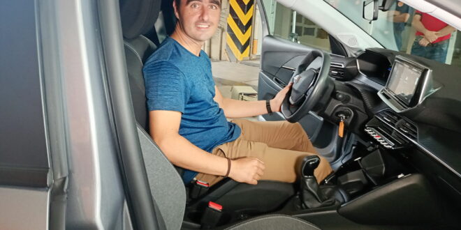 ENTREGARON LOS PREMIOS FINALES DE LA RIFA FINAL DE BOMBEROS: LUCAS CINNADAIO SE LLEVÓ EL CERO KILÓMETRO