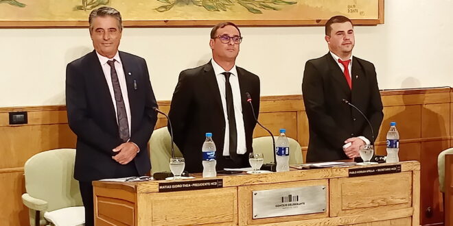 ETCHEVERRY DEJÓ INAUGURADO UN NUEVO PERÍODO DE SESIONES ORDINARIAS EN EL CONCEJO DELIBERANTE (VER FOTOS)