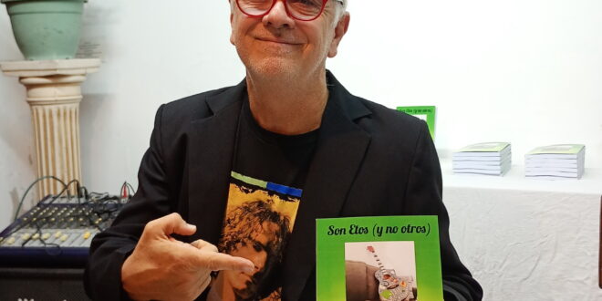 EL DR. CHRISTIAN CÓCCARO PRESENTÓ SU SEGUNDO LIBRO DE POESÍA, CON CASI 200 SONETOS, EN LA BIBLIOTECA CAPPONI: UN CÁLIDO ENCUENTRO CON BUENA RESPUESTA DE PÚBLICO