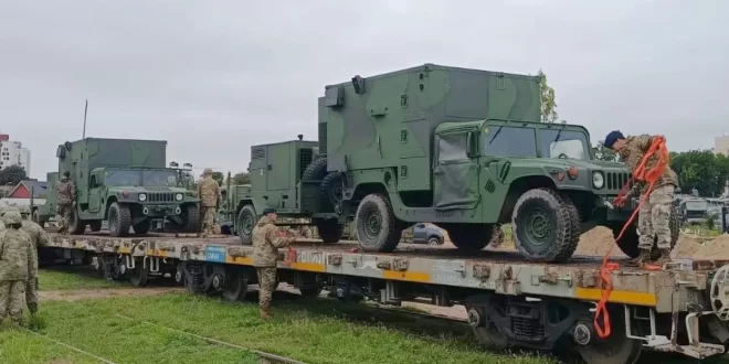 SORPRESA Y CURIOSIDAD: ¿POR QUÉ UN TREN CON VEHÍCULOS MILITARES ATRAVESÓ LA PROVINCIA DE BUENOS AIRES?