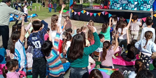 VACACIONES DE INVIERNO EN LOBOS: ESPECTACULAR CIERRE DEL PROGRAMA «INVIERNO CULTURAL» EN EL PARQUE MUNICIPAL, CON UNA MASIVA CONCURRENCIA DE TODA LA FAMILIA