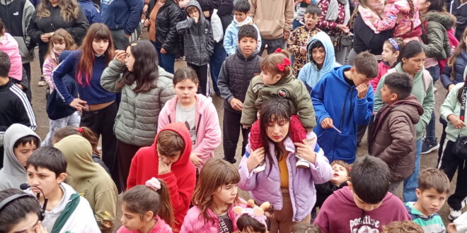 UN AÑO MÁS: SE ESTÁ DESARROLLANDO CON ÉXITO LA FIESTA GRANDE DEL DÍA DEL NIÑO EN LA PLAZA 1810