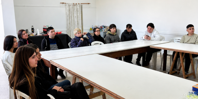 EN LA SEDE DE LA UVC: BUENA RESPUESTA AL TALLER DE ORIENTACIÓN VOCACIONAL, UN ESPACIO PARA QUE LOS JÓVENES PUEDAN PENSAR SU FUTURO