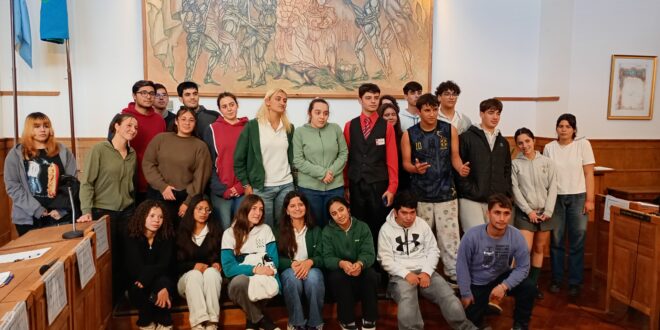 EL PARLAMENTO JUVENIL CERRÓ SU ETAPA DISTRITAL CON DEBATE, PROPUESTAS Y UNA FUERTE PARTICIPACIÓN DE LOS ESTUDIANTES