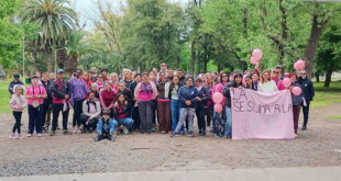 CON UNA GRAN CONVOCATORIA, LOBOS REALIZÓ LA TERCERA CAMINATA ROSA PARA CONCIENTIZAR SOBRE EL CÁNCER DE MAMA (VER FOTOS)
