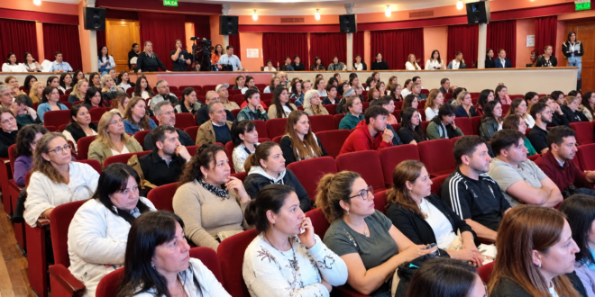 BAJO EL LEMA «CAMINO HACIA LA AUTONOMÍA», EL 9° CONGRESO DE DISCAPACIDAD EN LOBOS TUVO UNA NOTABLE RESPUESTA DE PÚBLICO EN LA SALA DEL TEATRO ITALIANO